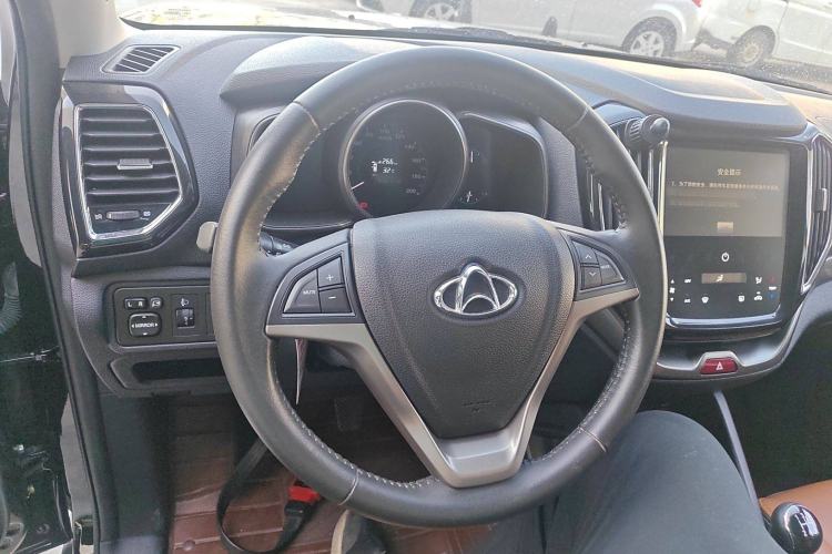 Used CHANGAN OSHAN CX70 2016 1.6L Manual Luxury Model Interior 2