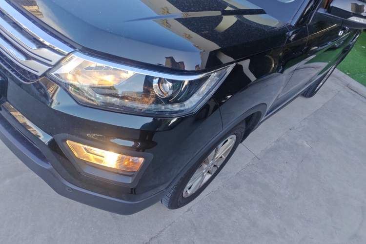 Used CHANGAN OSHAN CX70 2016 1.6L Manual Luxury Model Left Front Headlight