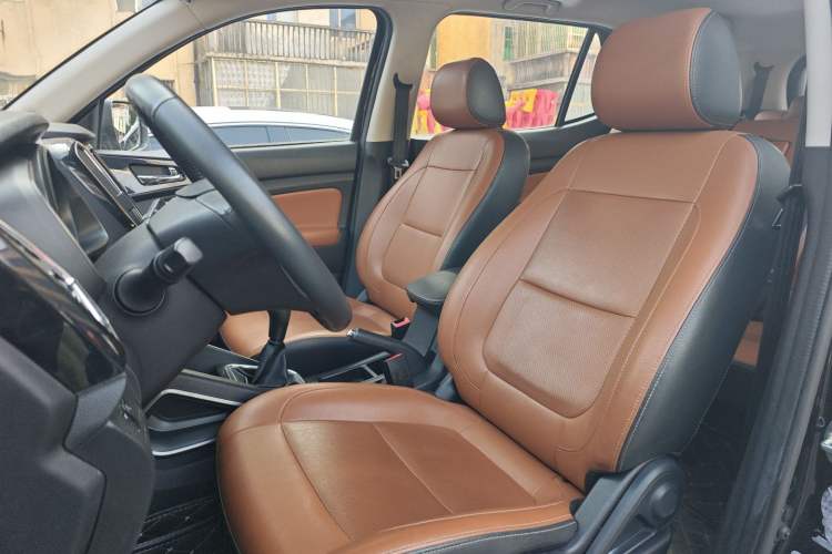 Used CHANGAN OSHAN CX70 2016 1.6L Manual Luxury Model Left Front Seat