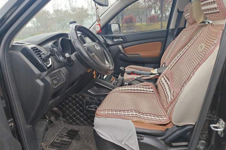 Used CHANGAN OSHAN CX70 2016 1.6L Manual Elite Model Left Front Seat