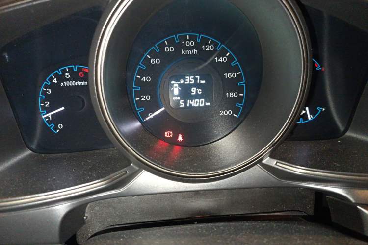 Used CHANGAN OSHAN CX70 2016 1.6L Manual Luxury Model Odometer Close Up