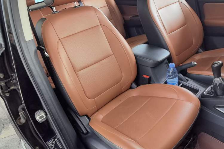 Used CHANGAN OSHAN CX70 2016 1.6L Manual Luxury Model Right Front Seat