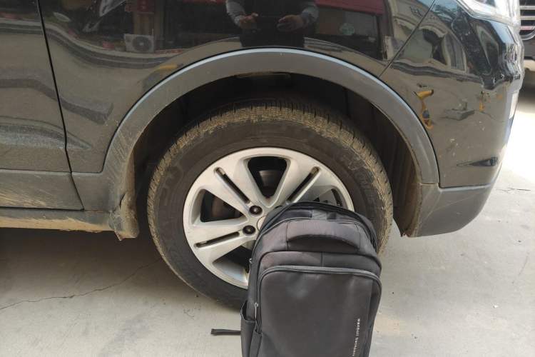 Used CHANGAN OSHAN CX70 2016 1.6L Manual Luxury Model Right Front Wheel Hub
