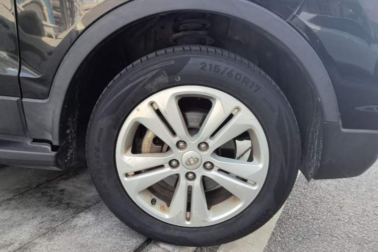 Used CHANGAN OSHAN CX70 2016 1.6L Manual Luxury Model Right Rear Wheel Hub