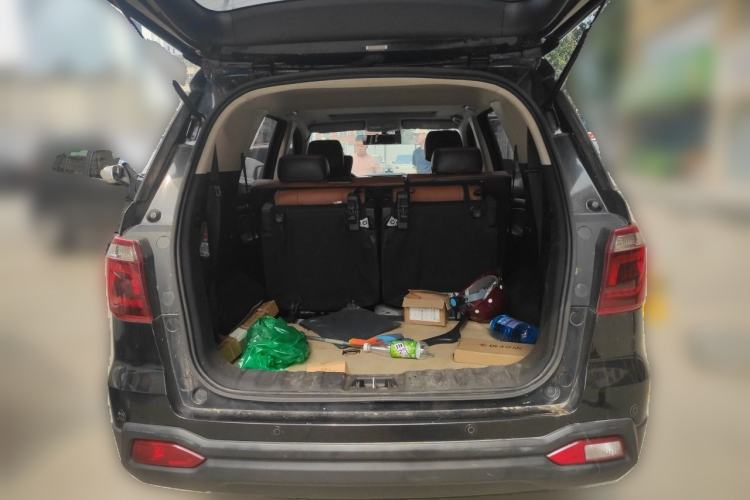 Used CHANGAN OSHAN CX70 2016 1.6L Manual Luxury Model Trunk