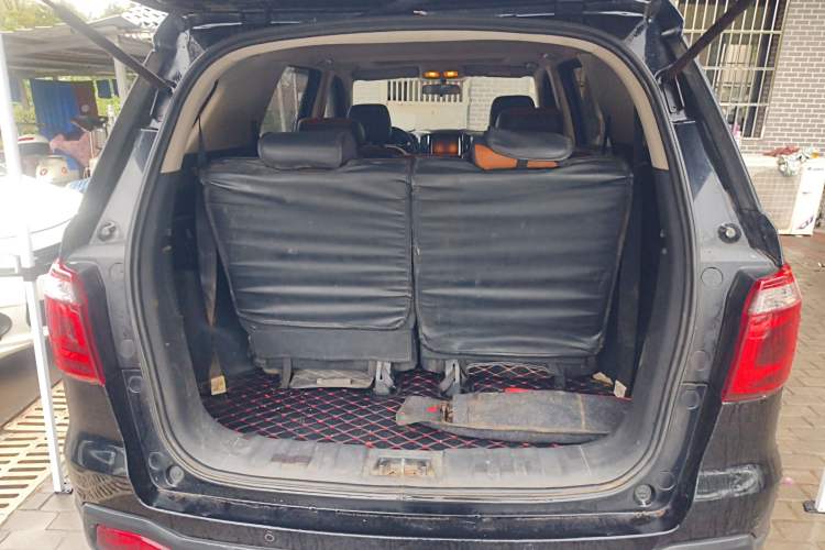 Used CHANGAN OSHAN CX70 2016 1.6L Manual Luxury Model Trunk