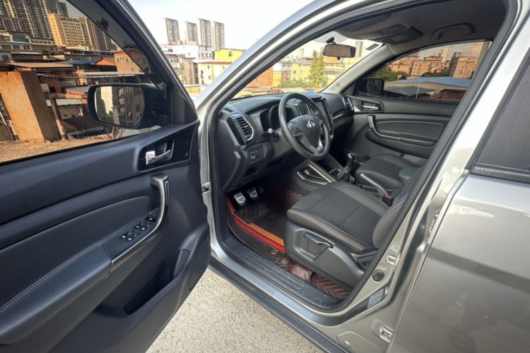 Used CHANGAN OSHAN CX70 2016 1.6L Manual Sport Model Interior 14
