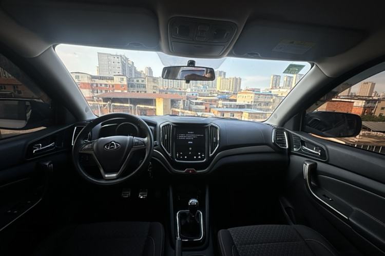 Used CHANGAN OSHAN CX70 2016 1.6L Manual Sport Model Interior 3