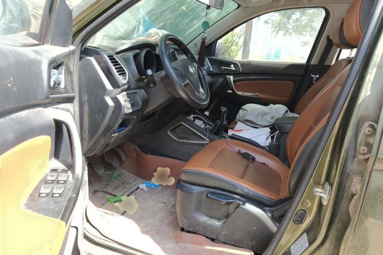 Used CHANGAN OSHAN CX70 2016 1.6L Manual Luxury Model Driver Seat