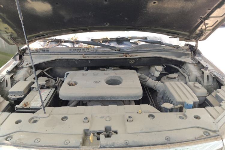 Used CHANGAN OSHAN CX70 2016 1.6L Manual Luxury Model Engine Bay