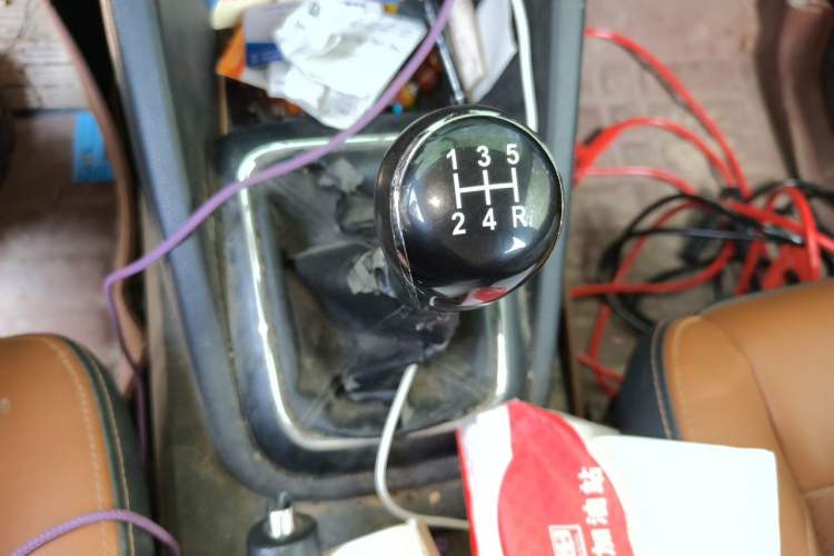 Used CHANGAN OSHAN CX70 2016 1.6L Manual Luxury Model Gear Lever