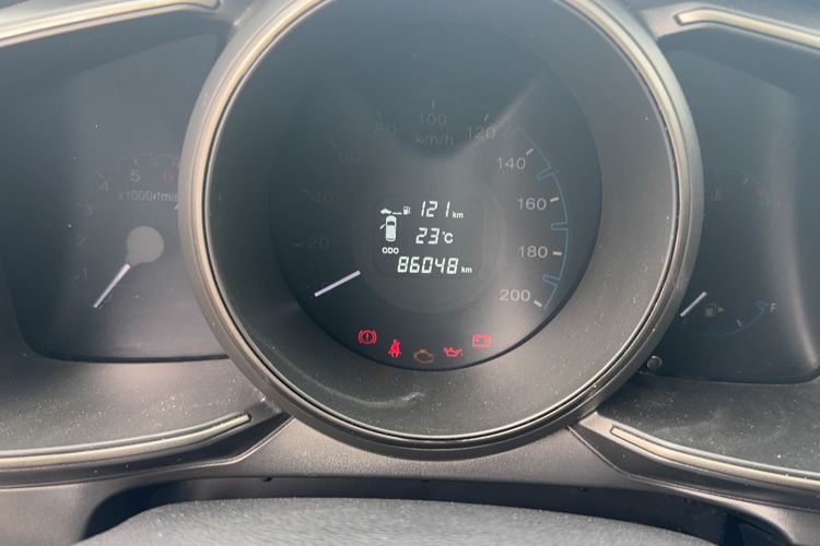 Used CHANGAN OSHAN CX70 2016 1.6L Manual Luxury Model Odometer Close Up