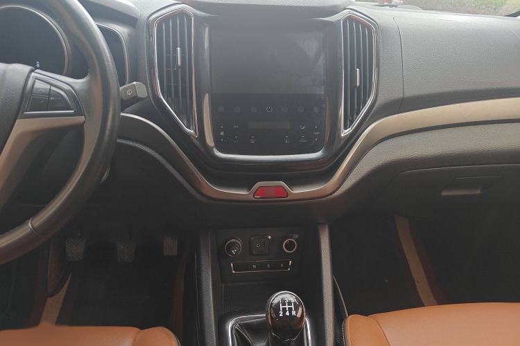 Used CHANGAN OSHAN CX70 2016 1.6L Manual Luxury Model Audio And AC Panel