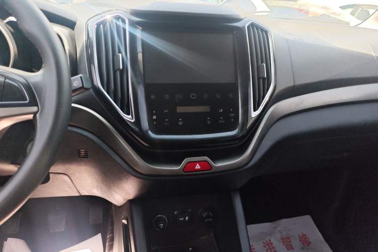 Used CHANGAN OSHAN CX70 2016 1.6L Manual Comfort Model Audio And AC Panel