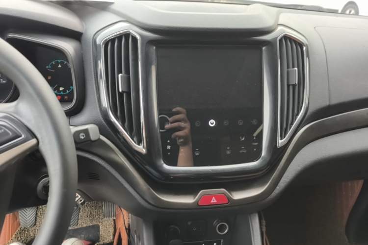 Used CHANGAN OSHAN CX70 2016 1.6L Manual Smart Connect Version Audio And AC Panel