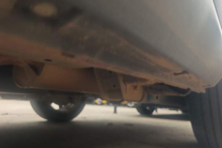 Used CHANGAN OSHAN CX70 2016 1.6L Manual Comfort Model Chassis Rear Left