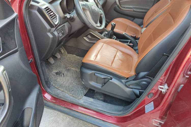 Used CHANGAN OSHAN CX70 2016 1.6L Manual Comfort Model Driver Seat