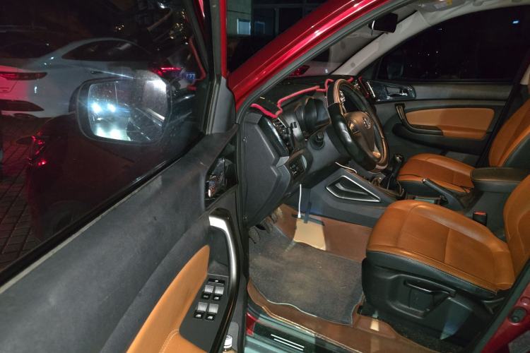 Used CHANGAN OSHAN CX70 2016 1.6L Manual Luxury Model Driver Seat