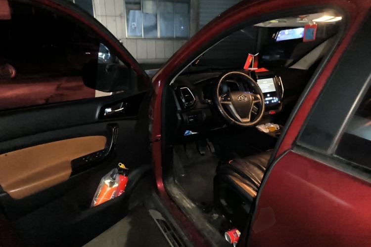 Used CHANGAN OSHAN CX70 2016 1.6L Manual Luxury Model Driver Seat