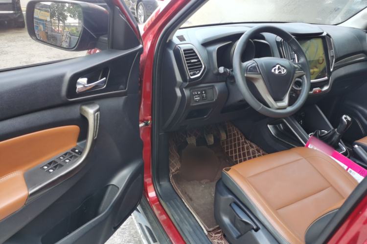 Used CHANGAN OSHAN CX70 2016 1.6L Manual Luxury Model Driver Seat