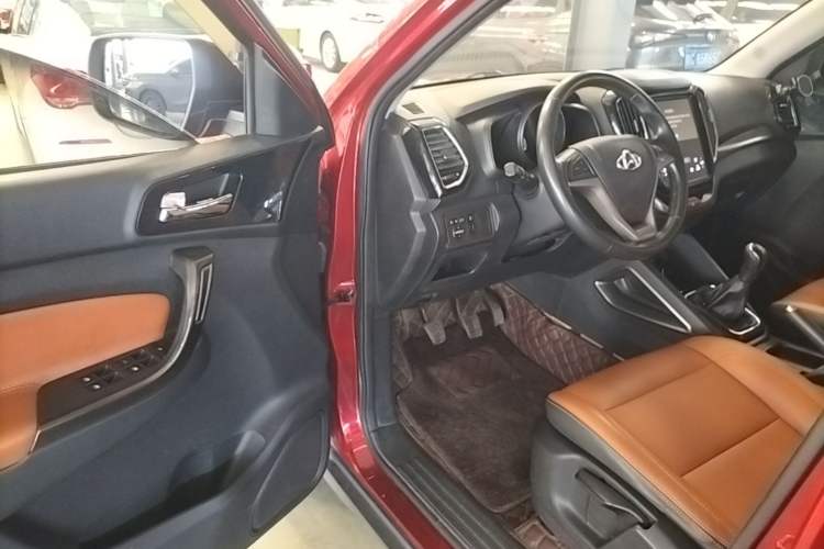 Used CHANGAN OSHAN CX70 2016 1.6L Manual Luxury Model Driver Seat