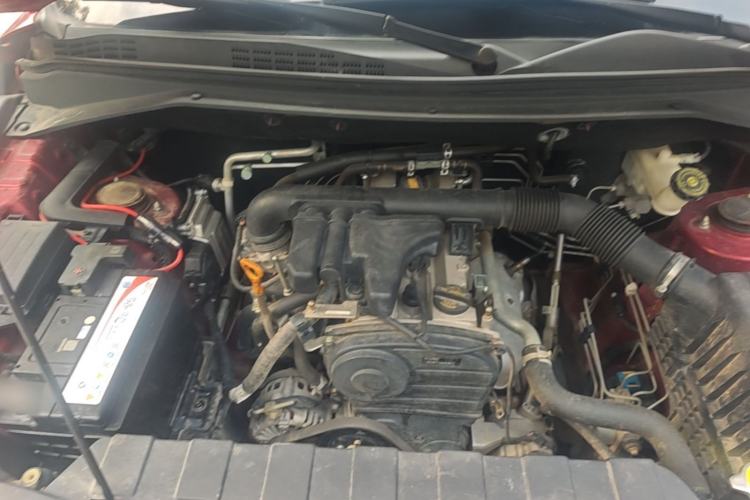 Used CHANGAN OSHAN CX70 2016 1.6L Manual Comfort Model Engine Bay