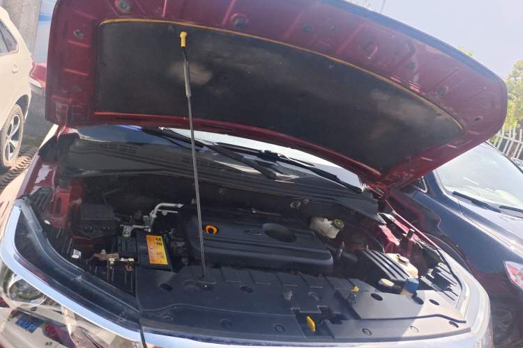 Used CHANGAN OSHAN CX70 2016 1.6L Manual Comfort Model Engine Bay