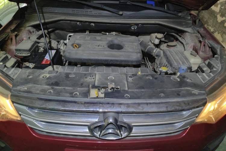 Used CHANGAN OSHAN CX70 2016 1.6L Manual Luxury Model Engine Bay