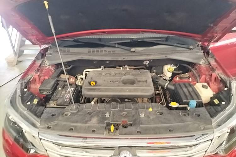 Used CHANGAN OSHAN CX70 2016 1.6L Manual Luxury Model Engine Bay