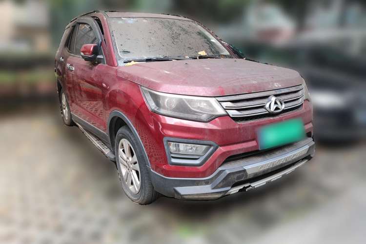Used CHANGAN OSHAN CX70 2016 1.6L Manual Luxury Model Front Right 45 Deg