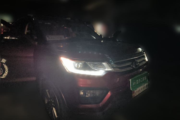 Used CHANGAN OSHAN CX70 2016 1.6L Manual Luxury Model Front Right 45 Deg
