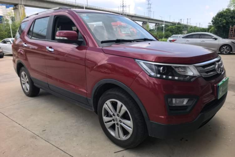 Used CHANGAN OSHAN CX70 2016 1.6L Manual Luxury Model Front Right 45 Deg