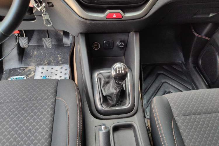 Used CHANGAN OSHAN CX70 2016 1.6L Manual Comfort Model Gear Lever