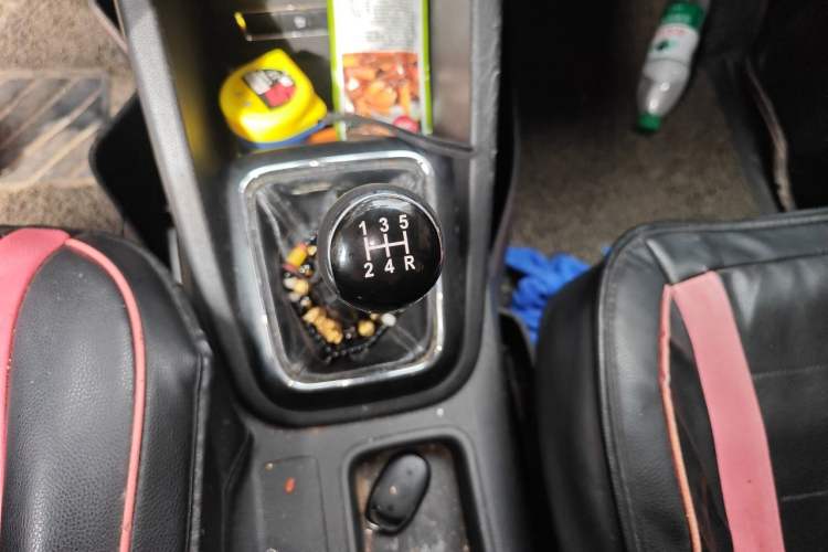 Used CHANGAN OSHAN CX70 2016 1.6L Manual Luxury Model Gear Lever