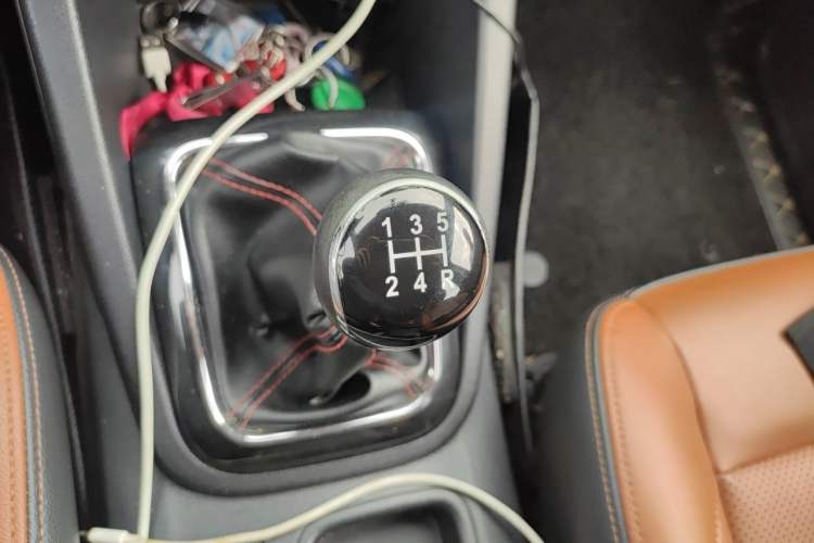 Used CHANGAN OSHAN CX70 2016 1.6L Manual Luxury Model Gear Lever