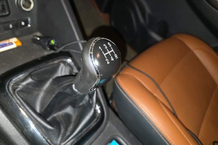 Used CHANGAN OSHAN CX70 2016 1.6L Manual Luxury Model Gear Lever