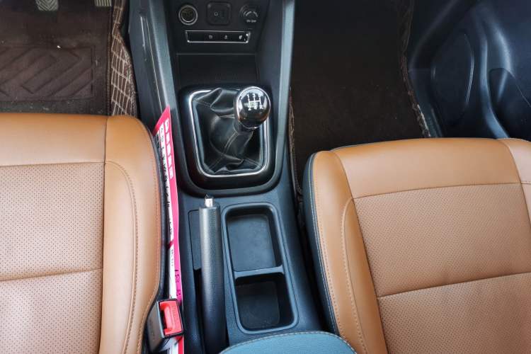 Used CHANGAN OSHAN CX70 2016 1.6L Manual Luxury Model Gear Lever