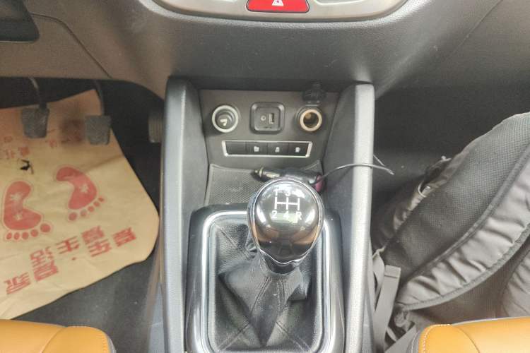Used CHANGAN OSHAN CX70 2016 1.6L Manual Luxury Model Gear Lever