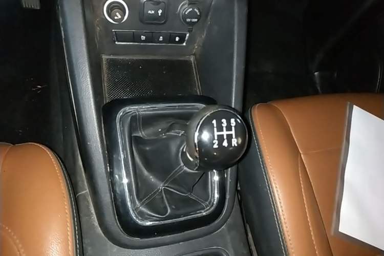 Used CHANGAN OSHAN CX70 2016 1.6L Manual Luxury Model Gear Lever