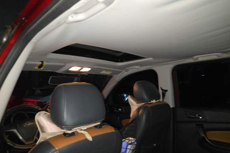 Used CHANGAN OSHAN CX70 2016 1.6L Manual Luxury Model Headliner
