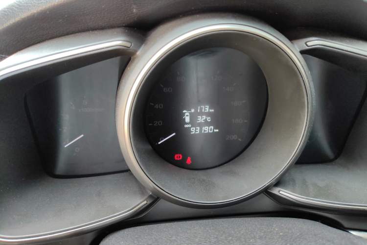 Used CHANGAN OSHAN CX70 2016 1.6L Manual Comfort Model Instrument Cluster