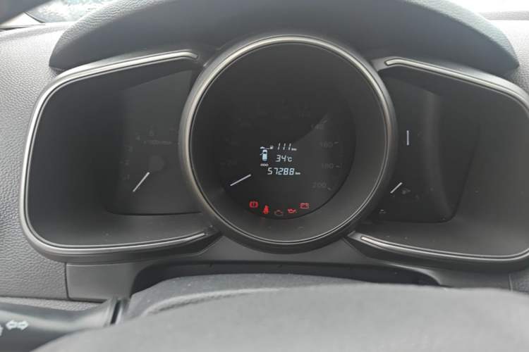 Used CHANGAN OSHAN CX70 2016 1.6L Manual Comfort Model Instrument Cluster