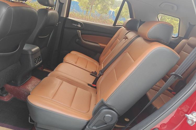 Used CHANGAN OSHAN CX70 2016 1.6L Manual Luxury Model Interior 1