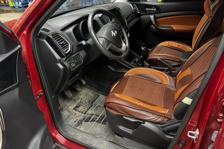 Used CHANGAN OSHAN CX70 2016 1.6L Manual Luxury Model Interior 1