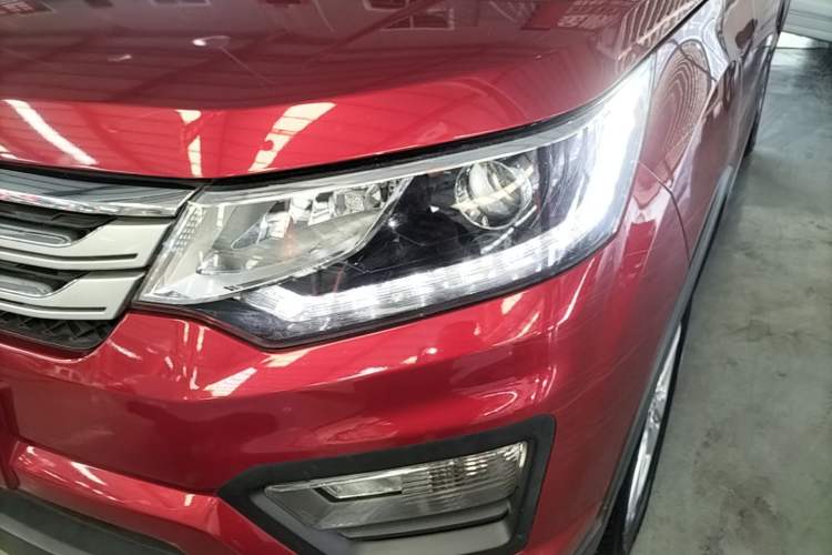 Used CHANGAN OSHAN CX70 2016 1.6L Manual Luxury Model Left Front Headlight