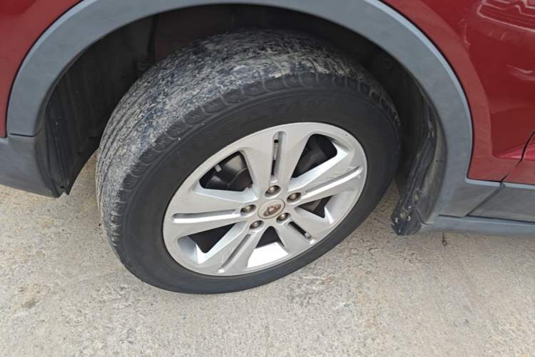 Used CHANGAN OSHAN CX70 2016 1.6L Manual Comfort Model Left Front Wheel Hub