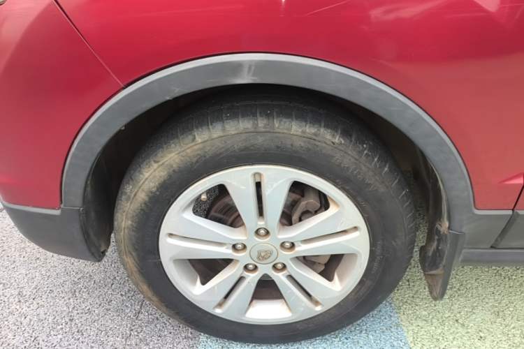 Used CHANGAN OSHAN CX70 2016 1.6L Manual Smart Connect Version Left Front Wheel Hub