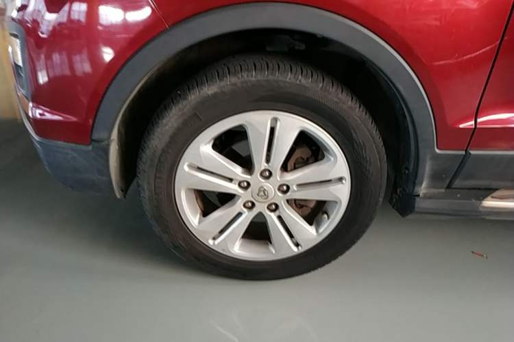 Used CHANGAN OSHAN CX70 2016 1.6L Manual Luxury Model Left Front Wheel Hub