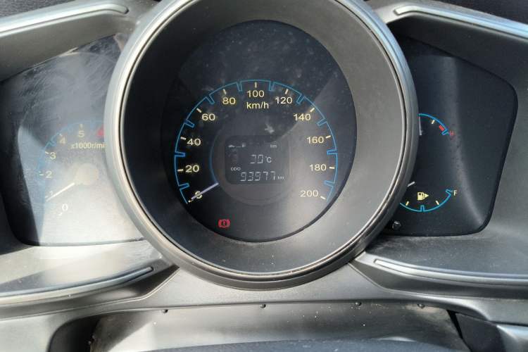 Used CHANGAN OSHAN CX70 2016 1.6L Manual Smart Connect Version Odometer Close Up