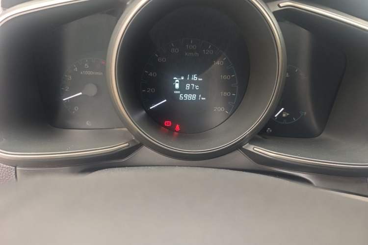 Used CHANGAN OSHAN CX70 2016 1.6L Manual Comfort Model Odometer Close Up